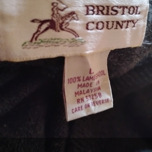 Bristol county Lambs wool vneckline popover sweater - Picture 2 of 3